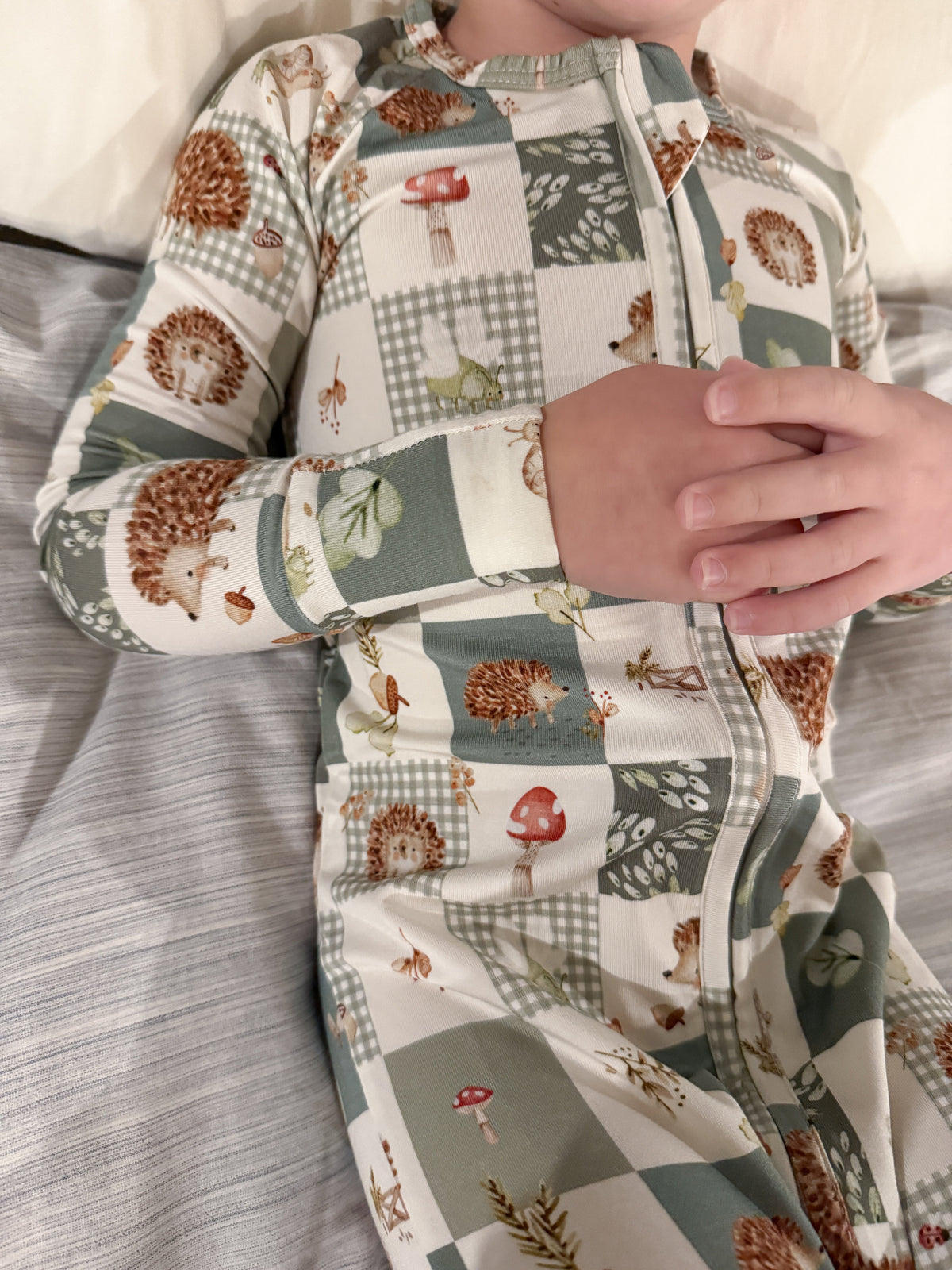 Bamboo Baby Zippy Pajamas – Soft Harvest Hedgehogs Print Sleeper