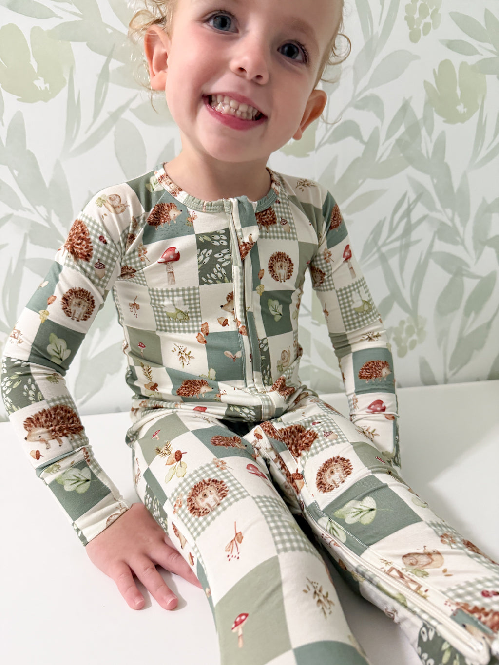 Bamboo Baby Zippy Pajamas – Soft Harvest Hedgehogs Print Sleeper