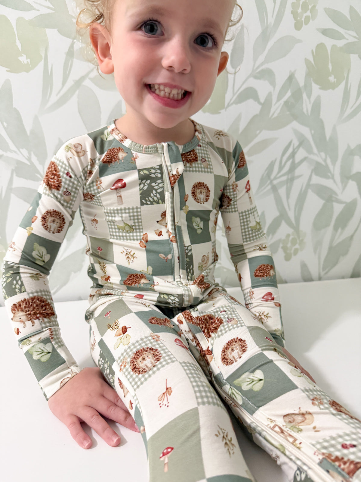 Bamboo Baby Zippy Pajamas – Soft Harvest Hedgehogs Print Sleeper