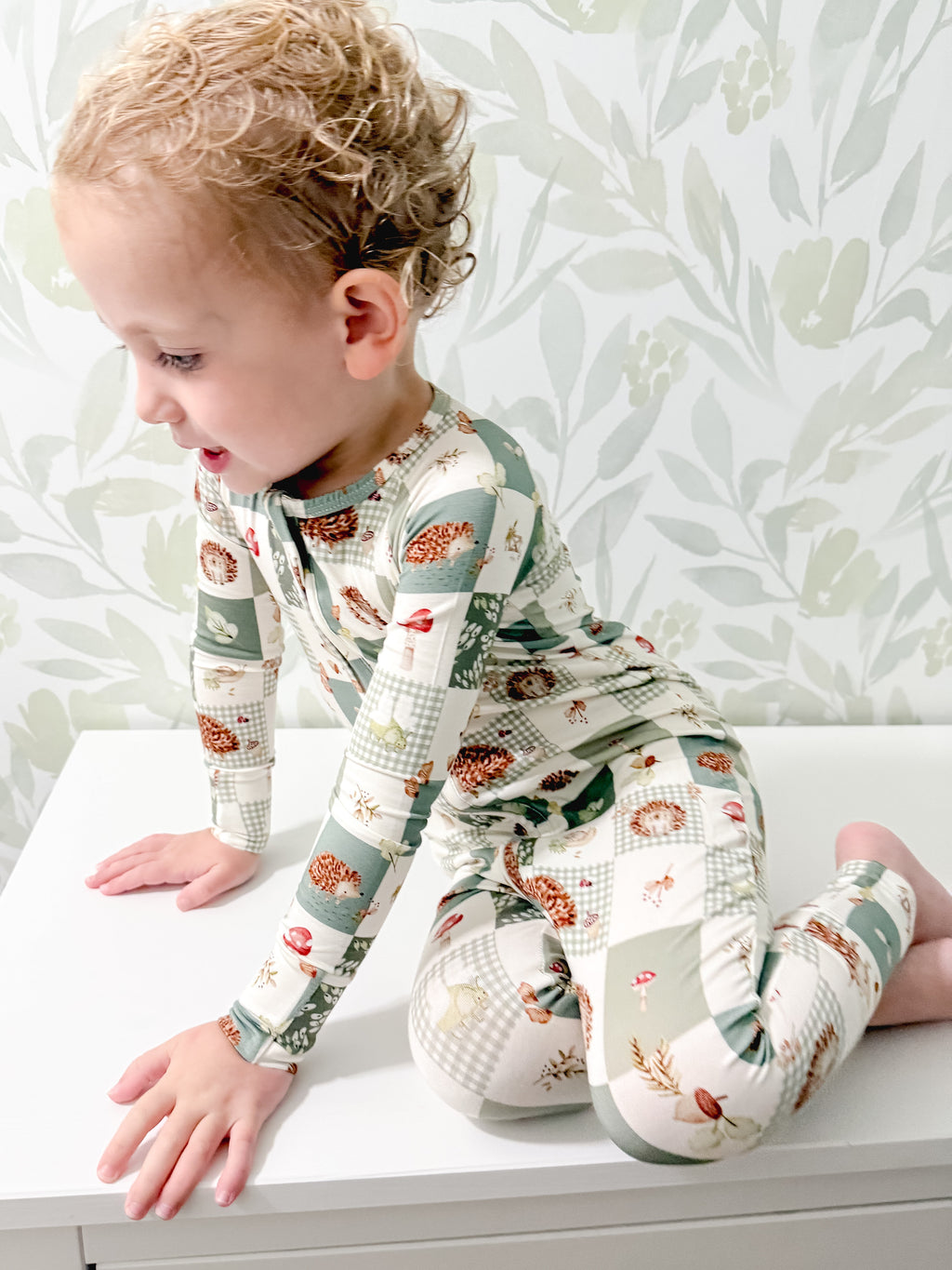 Bamboo Baby Zippy Pajamas – Soft Harvest Hedgehogs Print Sleeper